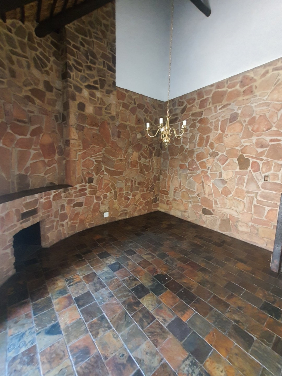 To Let 5 Bedroom Property for Rent in Hartbeespoort Rural North West